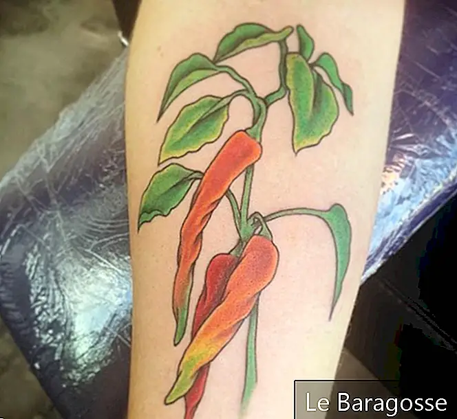 36. Or a natural and colorful chilli pepper tattoo? 